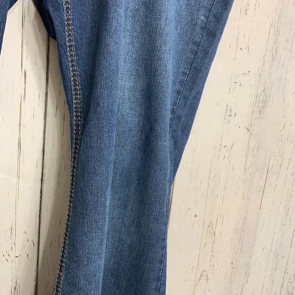 NWT Torrid Isabella Medium Slim Boot Jeans - Picture 7 of 13